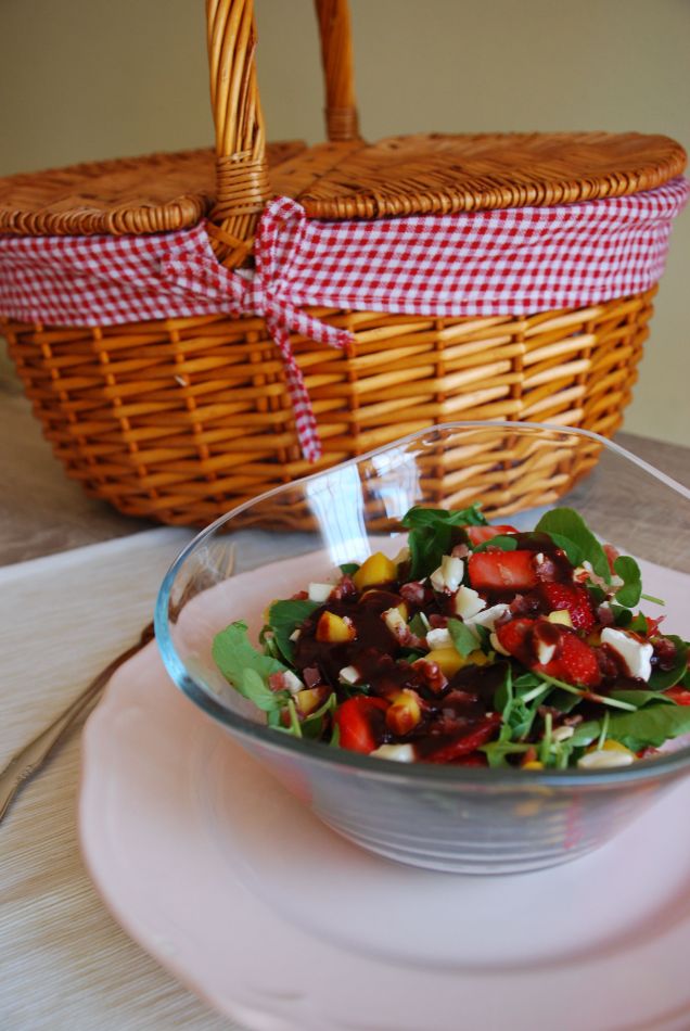 Ensalada de fresas y melocotón